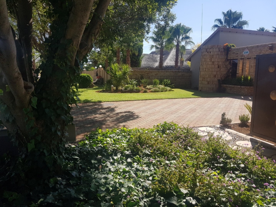 2 Bedroom Property for Sale in Flimieda North West